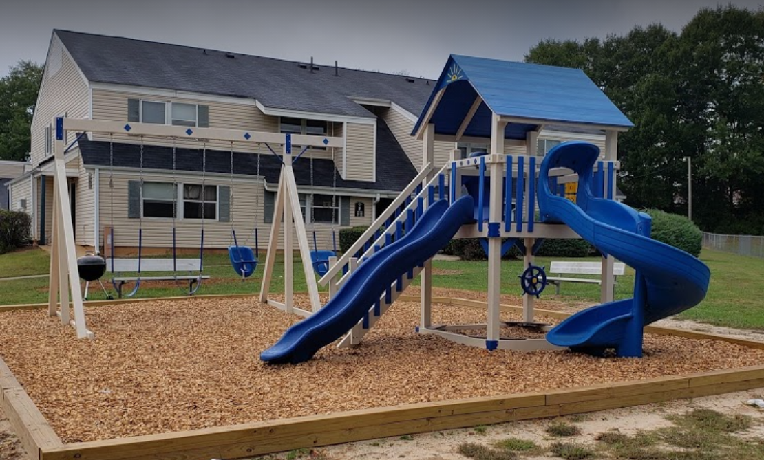 Beverly Arms Apartments